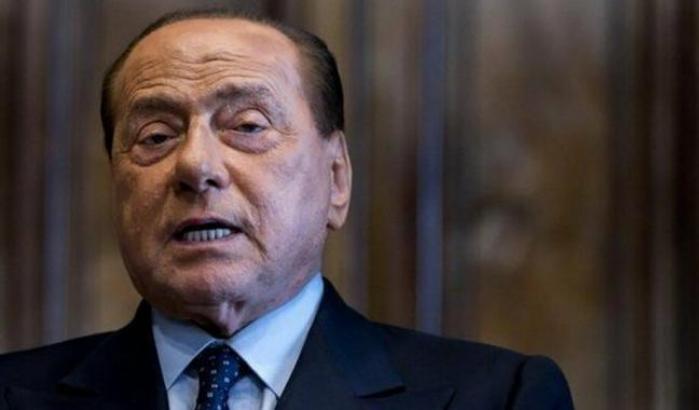 Berlusconi sprona Renzi: "Vada fino in fondo e faccia cadere Conte"