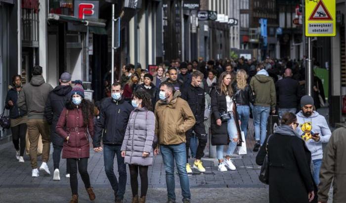 Il Covid avanza: i Paesi Bassi estendono le restrizioni fino al 20 aprile