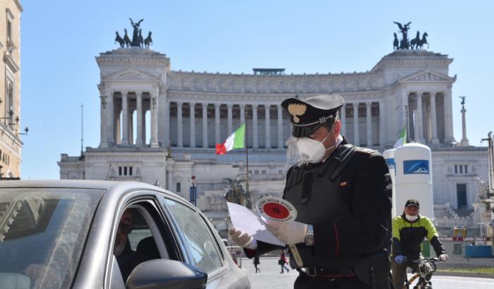 Ricciardi e Galli: "Con il ritardo dei vaccini e le varianti occorrono nuove restrizioni"