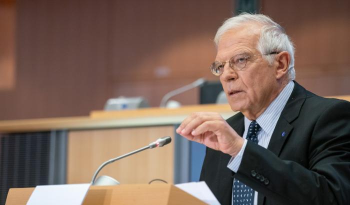 Il Regno Unito rifiuta di riconoscere lo status di ambasciata alla Ue, l'ira di Borrell: "Non lo accetteremo"