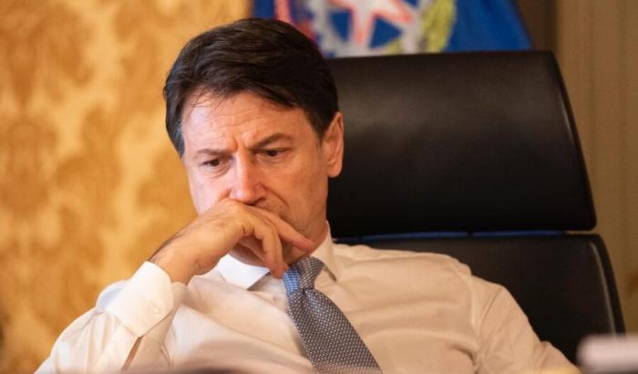 Conte apprezzato nei sondaggi: il 44% ha approvato il suo operato nel suo mandato