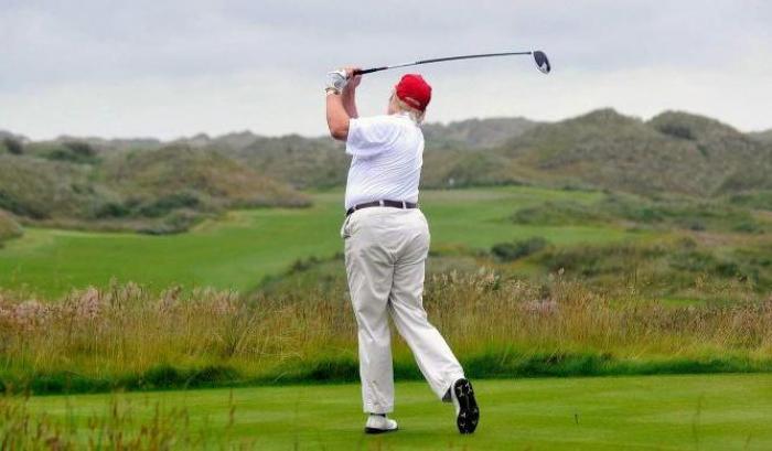 Trump fa causa alla città di New York  per riavere la gestione dei campi da golf nel Bronx