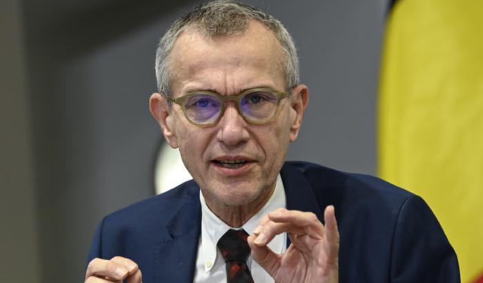Anche il Belgio ha dei dubbi sul vaccino AstraZeneca: sconsigliato per le persone anziane