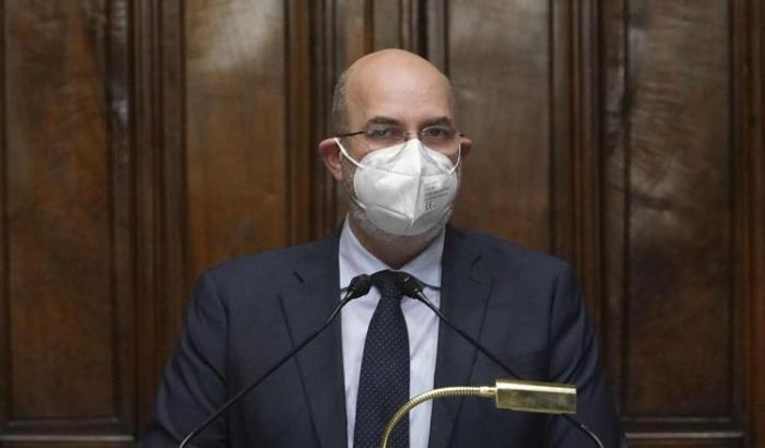 Crimi ottiene rassicurazioni da Draghi ma M5s deve aspettare Rousseau