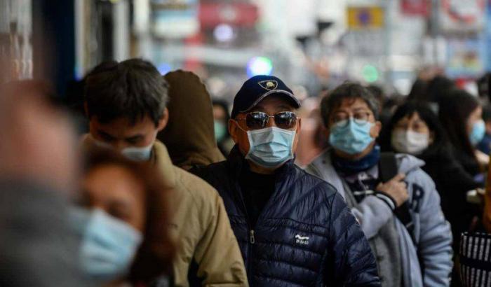 Le mascherine hanno salvato almeno 30mila italiani dal Covid: lo studio che smentisce i no-mask
