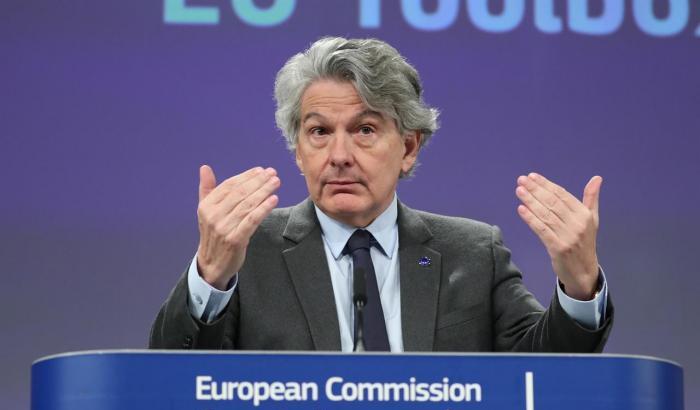 Il commissario Ue: "A fine maggio avremo un quinto vaccino europeo"