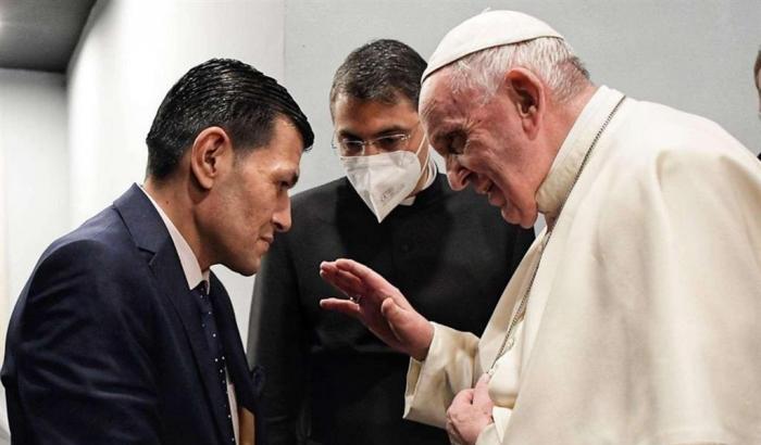 Il Papa con il papà di Alan Kurdi