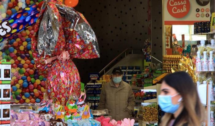 Metà degli italiani sono in zona rossa: ecco tutte le nuove misure fino a Pasqua