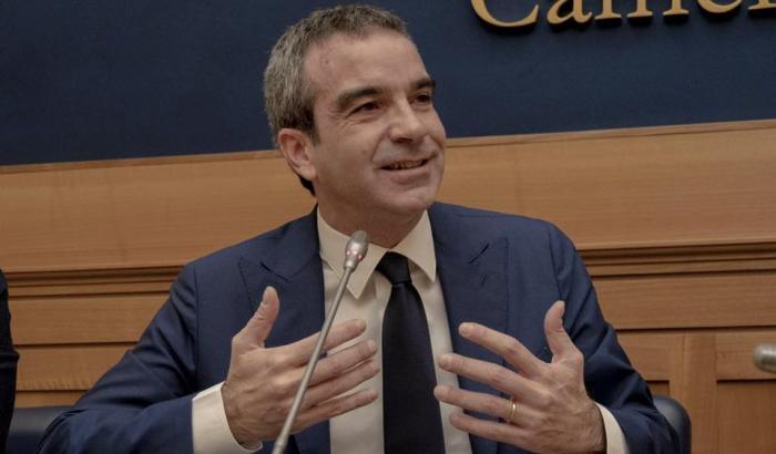 AstraZeneca, Occhiuto (Forza Italia): "C'è un problema di comunicazione, Draghi deve chiarire"