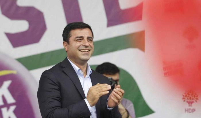 La cattiveria di Erdogan: l'ex leader del partito curdo Demirtas condannato ad altri 3 anni per 'insulti al presidente'