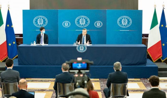 0005A6C2-mario-draghi-durante-la-conferenza-stampa Mario Draghi durante la conferenza stampa