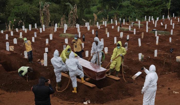 Covid, da inizio pandemia sono 2,8 milioni i morti nel mondo e 128 milioni i contagi