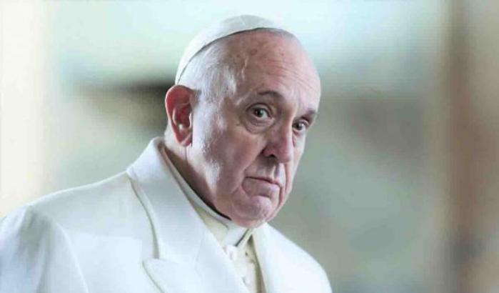 Il Papa scrive a Elisabetta per la morte di Filippo: "Ricordo la sua devozione alla famiglia"