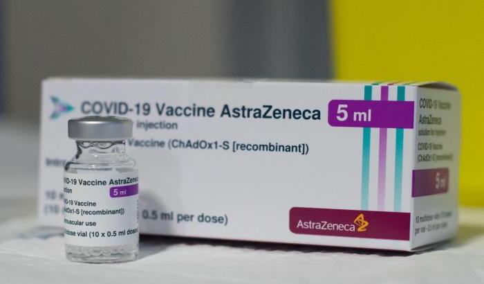 La Ue manda una lettera a AstraZeneca: "State violando il contratto"