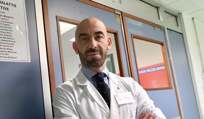 L'infettivologo Bassetti: "Radiare i medici che rifiutano i vaccini"