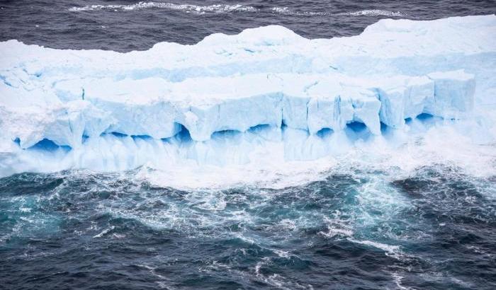 Cambiamenti climatici: in Antartide si è sciolto l'iceberg più grande del mondo