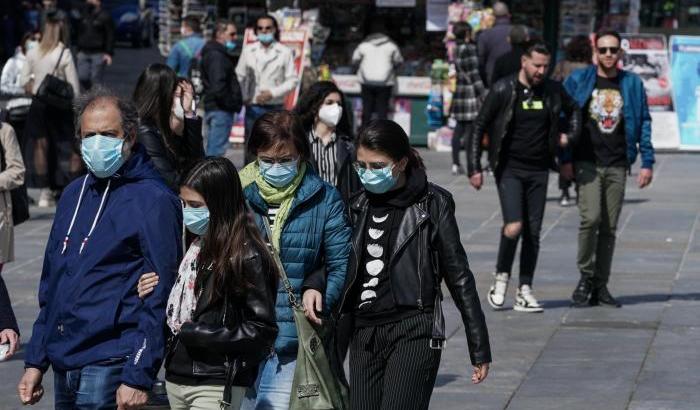 Pregliasco sulle riaperture: "Ci sarà un prezzo da pagare"
