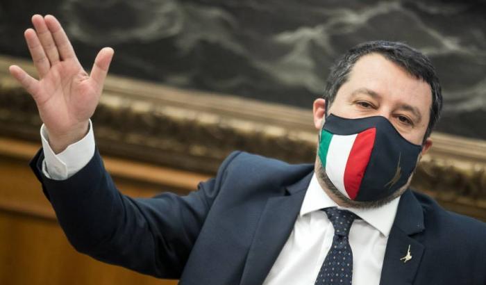 Salvini ancora contro i virologi: "Ritardare il coprifuoco? Soluzione di buonsenso"