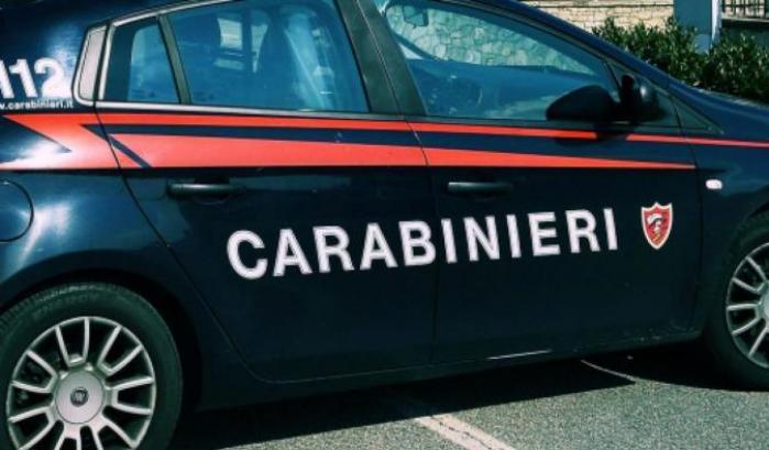 Badante picchia coppia di anziani: i vicini danno l'allarme e la fanno arrestare