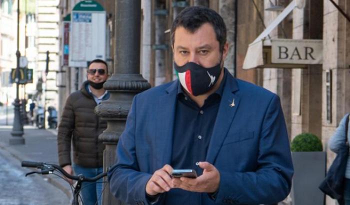 Salvini cerca ancora di dettare la linea a Draghi: "Da maggio il coprifuoco va abolito"