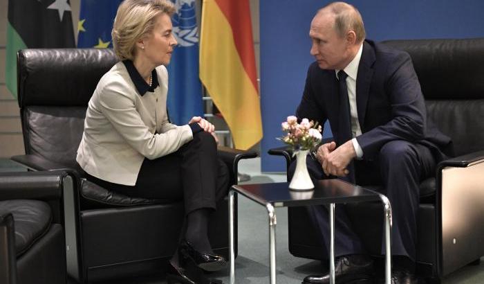 Ursula von der Leyen e Vladimir Putin