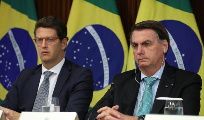 Biden cerca di far ragionare sul clima il nemico della scienza Bolsonaro