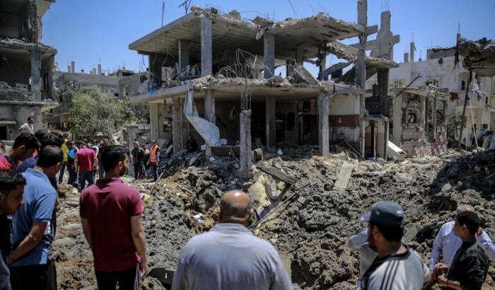 Bomba su campo profughi a Shati