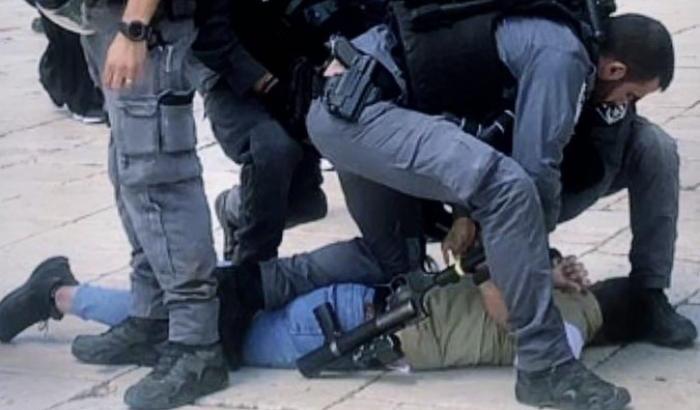 La polizia israeliana arresta un musulmano