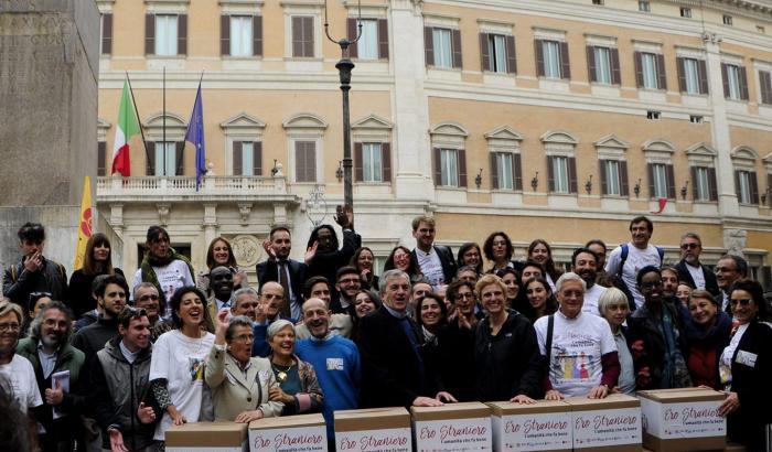 "Ero straniero". Così l'Italia condanna all'irregolarità migliaia di persone