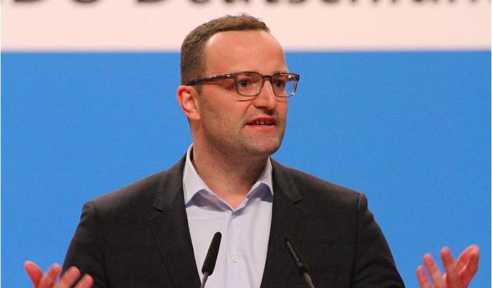 Scandalo mascherine: la Spd vuole le dimissioni del ministro della salute tedesco Spahn