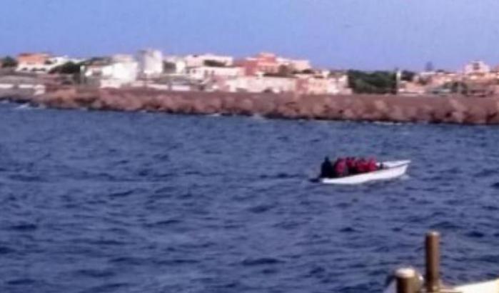 Otto sbarchi a Lampedusa con 384 migranti