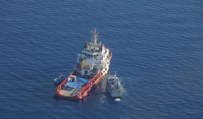 Così i migranti salvati dalla Vos Triton sono stati consegnati agli aguzzini libici: la denuncia di Oim e Unhcr