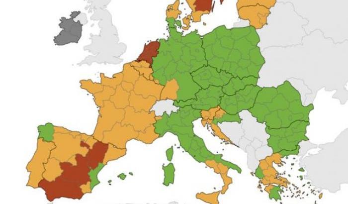 Per l'Ecdc l'Italia sarebbe quasi tutta a basso rischio Covid: restano fuori solo...