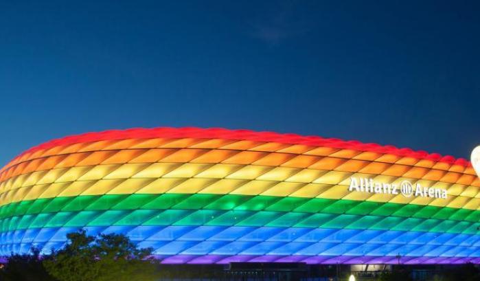 0005B7D5-allianz-arena-tinto-di-arcobaleno Allianz Arena tinto di arcobaleno