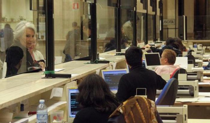 Calano al minimo storico i dipendenti pubblici: nei prossimi tre anni via altri 300mila