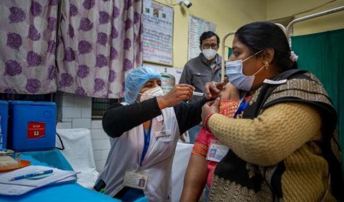L'India rischia una nuova ondata Covid, ma sarà più contenuta