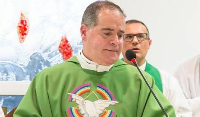 Il sacerdote filo-Salvini: "Bene il Vaticano sul ddl Zan, ora scendano in campo i vescovi"