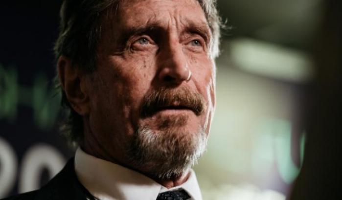 Il fondatore dell'antivirus McAfee trovato morto nel carcere di Barcellona