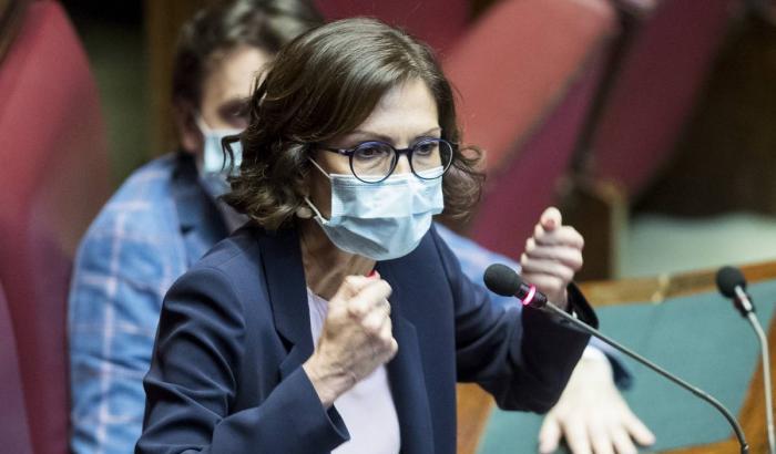 Appello della Gelmini: "Troppi over 60 ancora non vaccinati, vanno convinti"