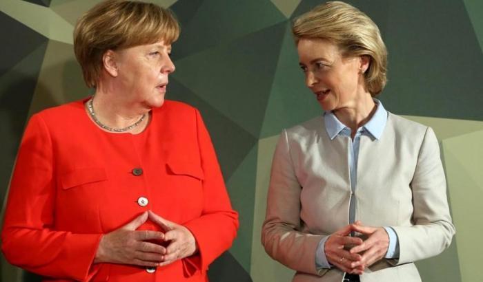 Ursula von der Layen e Angela Merkel