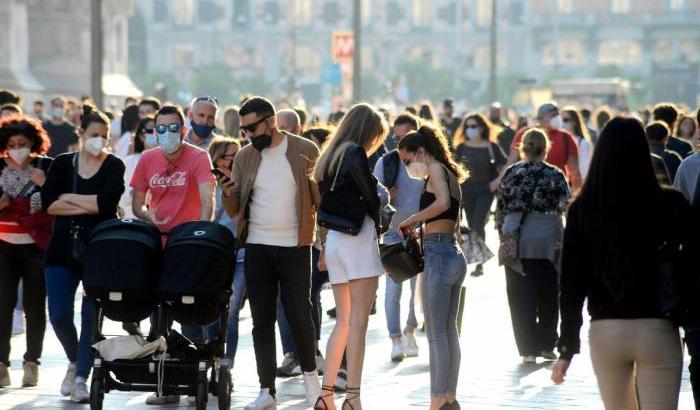 Ora la variante Delta fa paura: si rischia la quarta ondata e la zona gialla