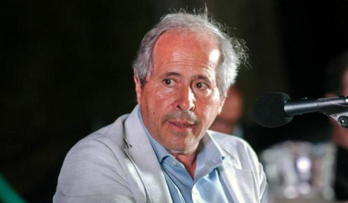 Crisanti: "Terza dose a tutti per non fare la fine del Regno Unito"