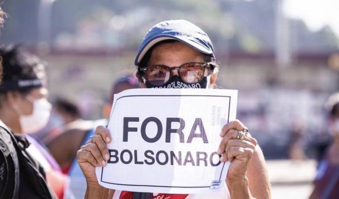 Manifestazioni in Brasile contro Bolsonaro