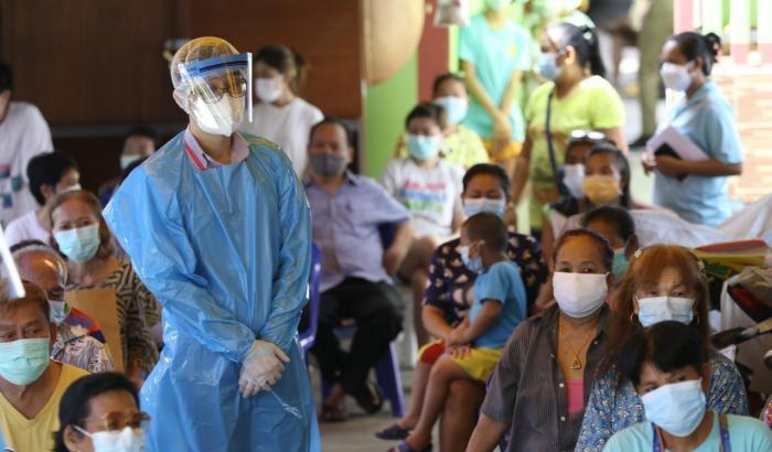 La Thailandia riapre le frontiere per i turisti vaccinati provenienti da 63 paesi