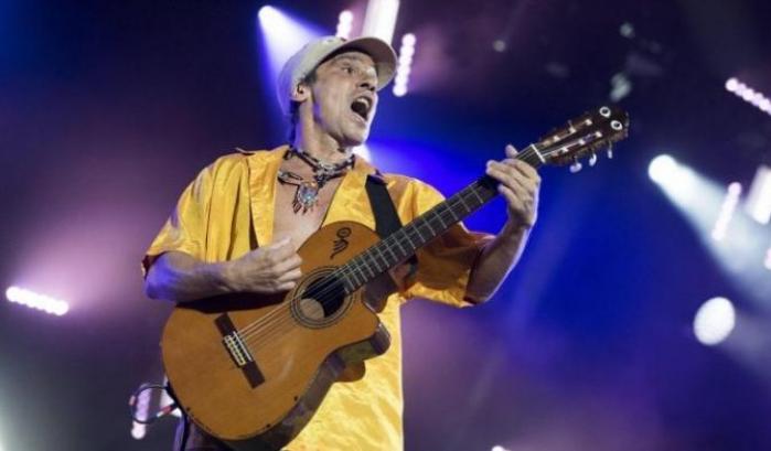 Il sindaco di Cerveteri irrompe al concerto di Manu Chao: "Basta assembramenti o chiudiamo tutto"