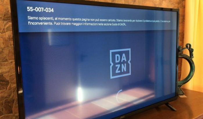 Dazn, la dura nota del Codacons: "Stessi problemi dello scorso anno, devono rimborsare"