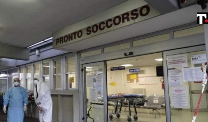 Donna incinta di 8 mesi rimane folgorata sotto la doccia: il bambino...