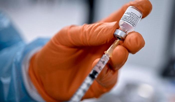 Prorogata l'esenzione per il vaccino anti-Covid fino al 30 novembre: ecco chi ne ha diritto