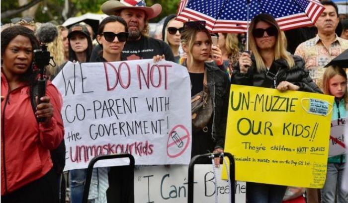 Protesta anti-mask negli Usa