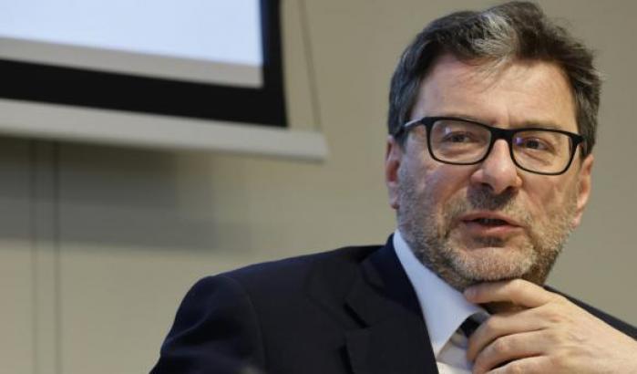 Giorgetti attiva un fondo da 140 milioni per discoteche e cinema chiusi per il lockdown. Basterà?